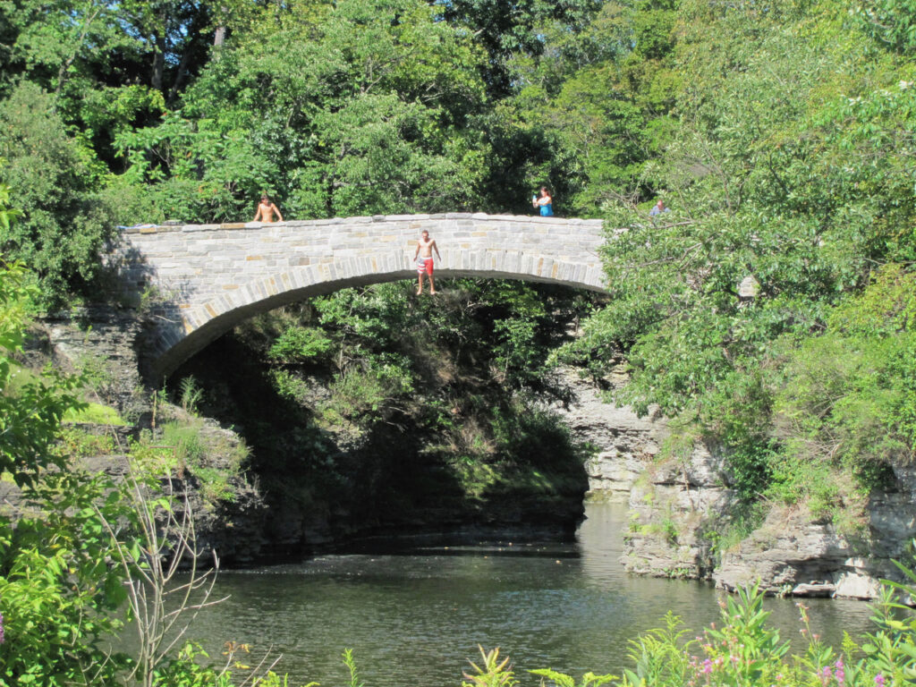 Margaret Nelson&nbsp;• <em>Summer at Sackett Bridge</em>&nbsp;• Archival pigment print&nbsp;• 20″×&nbsp;16″&nbsp;• $200.00