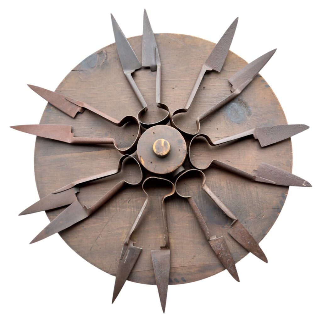 Jackie Dickinson&nbsp;• <em>Pointedly</em>&nbsp;• Wood and metal&nbsp;• 30″×&nbsp;4″&nbsp;• $325.00